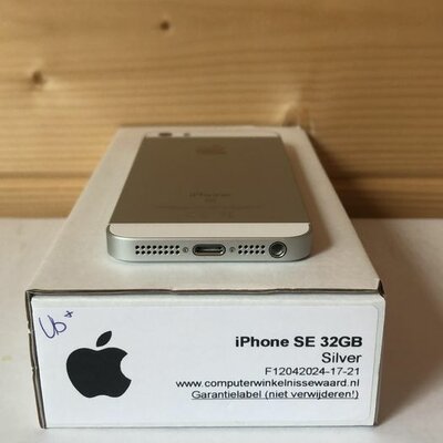 Apple iPhone SE 32GB + nieuwe accu (100%) simlockvrij zilver + Garantie