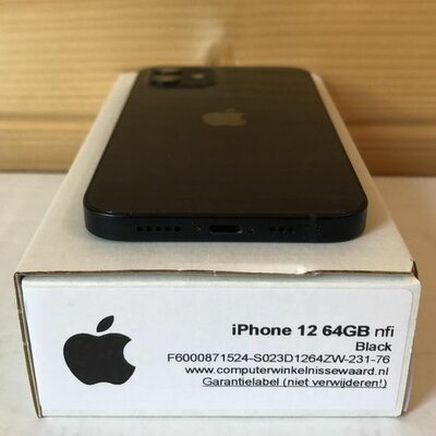 nieuwstaat Apple iPhone 12 64GB zwart 6.1" + 12 maanden garantie